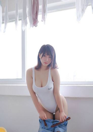 乳房与月亮_1080迅雷电影在线