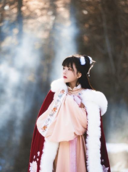 女子曲球动漫_JVID性感写真